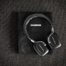 B&W_P5Wireless_case